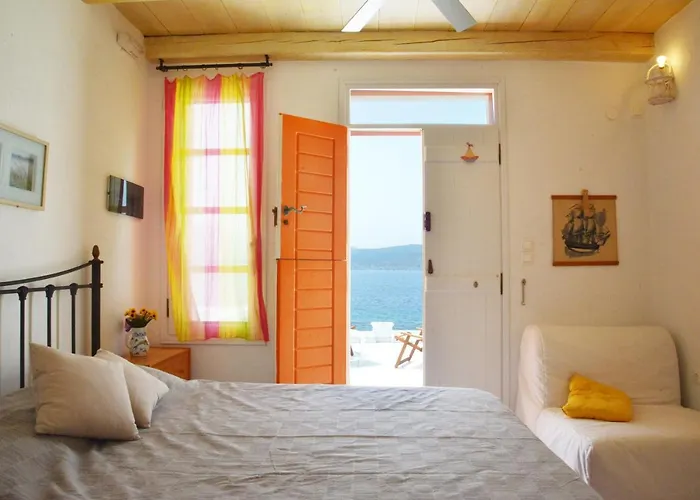 Nefeli's Sirma * Klima (Milos)